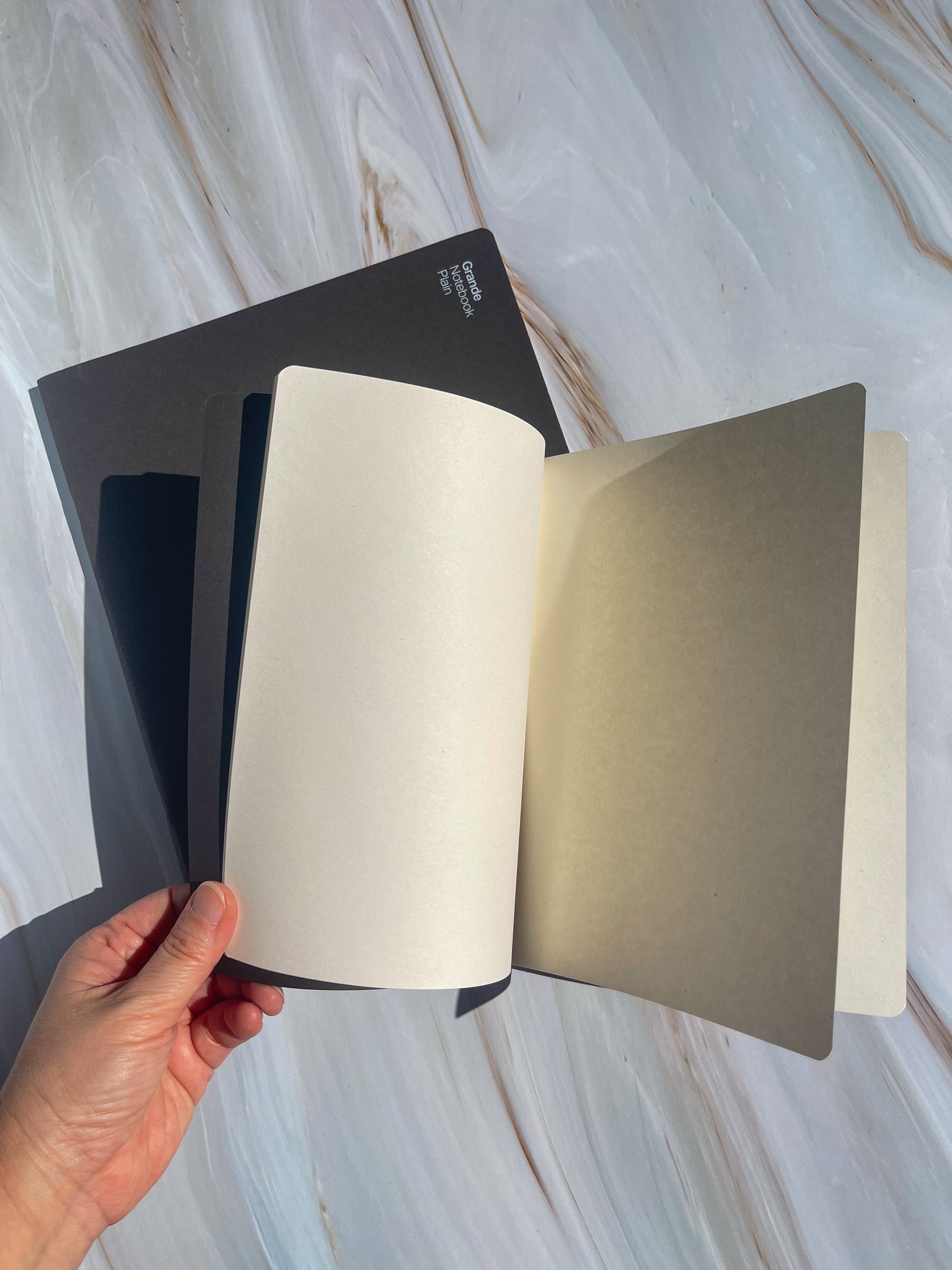 Cafe Stitched Notebook (Medio)
