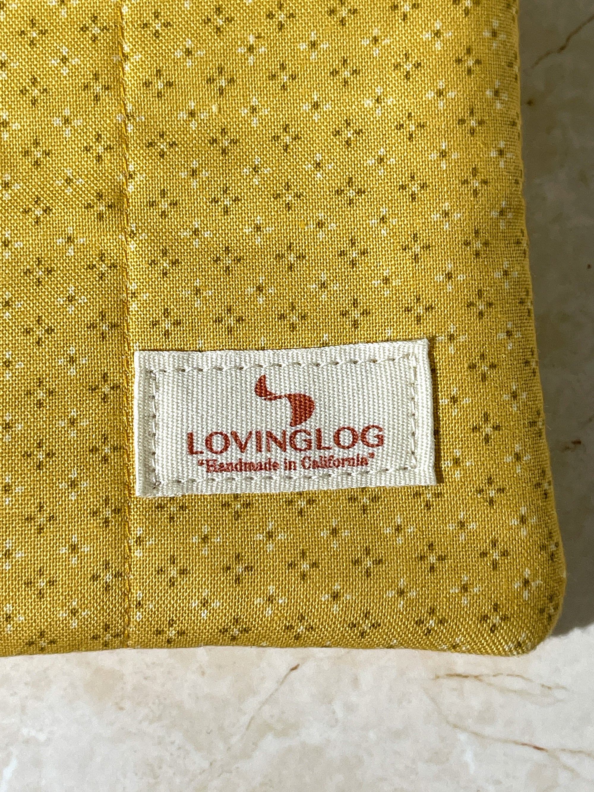 Large Book Sleeve - Golden Latte