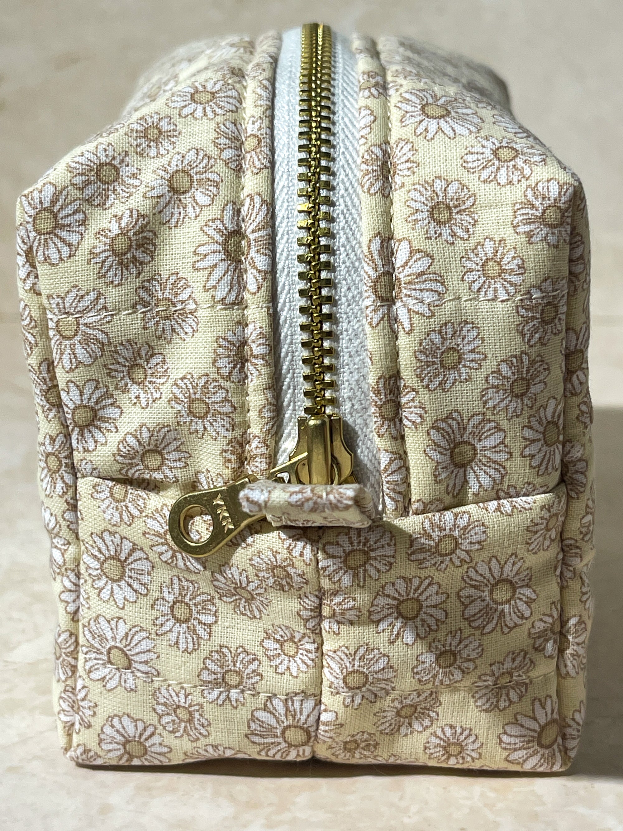 Small Boxy - Daisy Tea