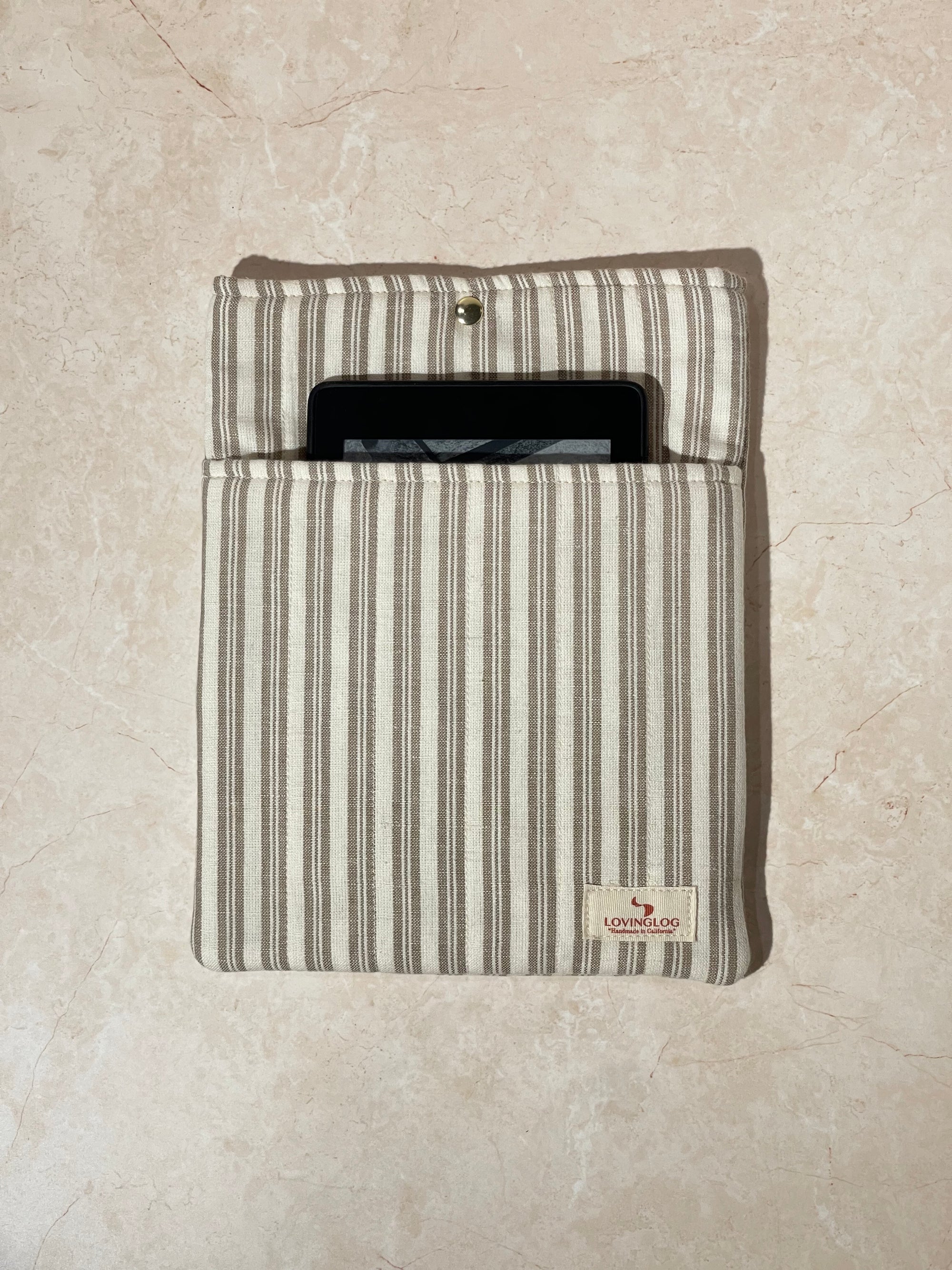 Small Book Sleeve - Black Tea & Cream