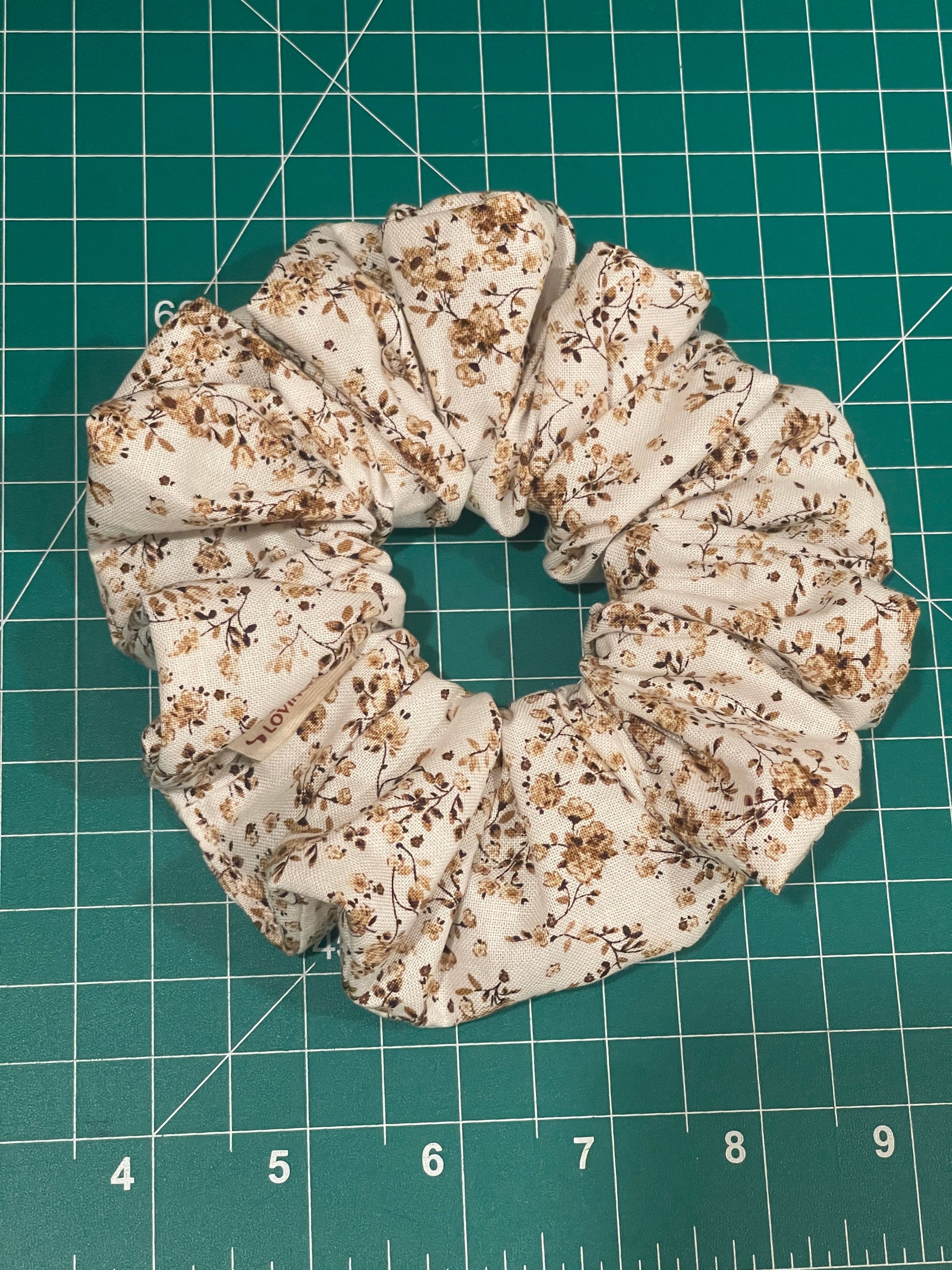 Classic Scrunchie - Burnt Caramel &amp; Milk