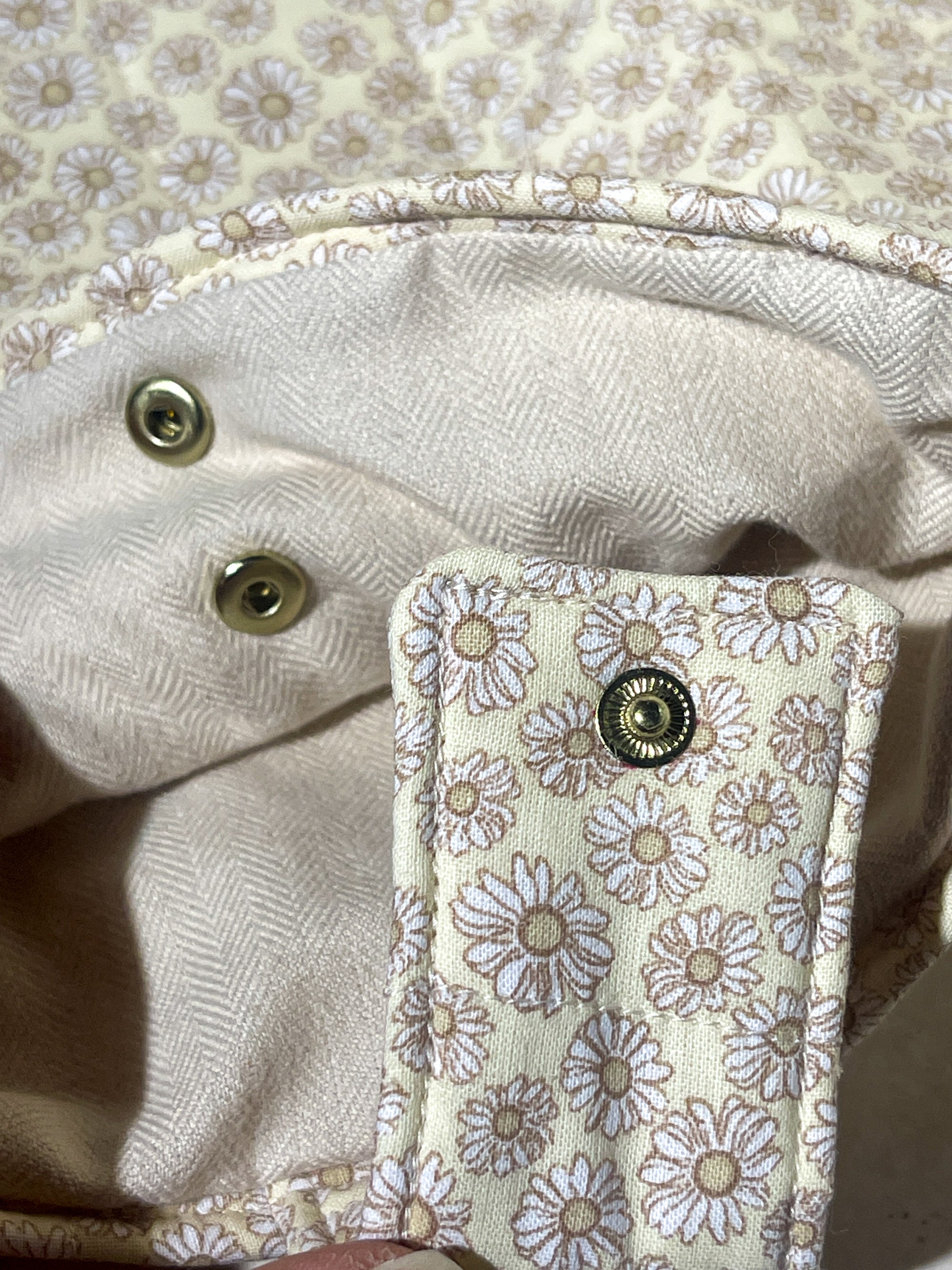 Classic Book Sleeve {100% Cotton Quilted} - Daisy Tea