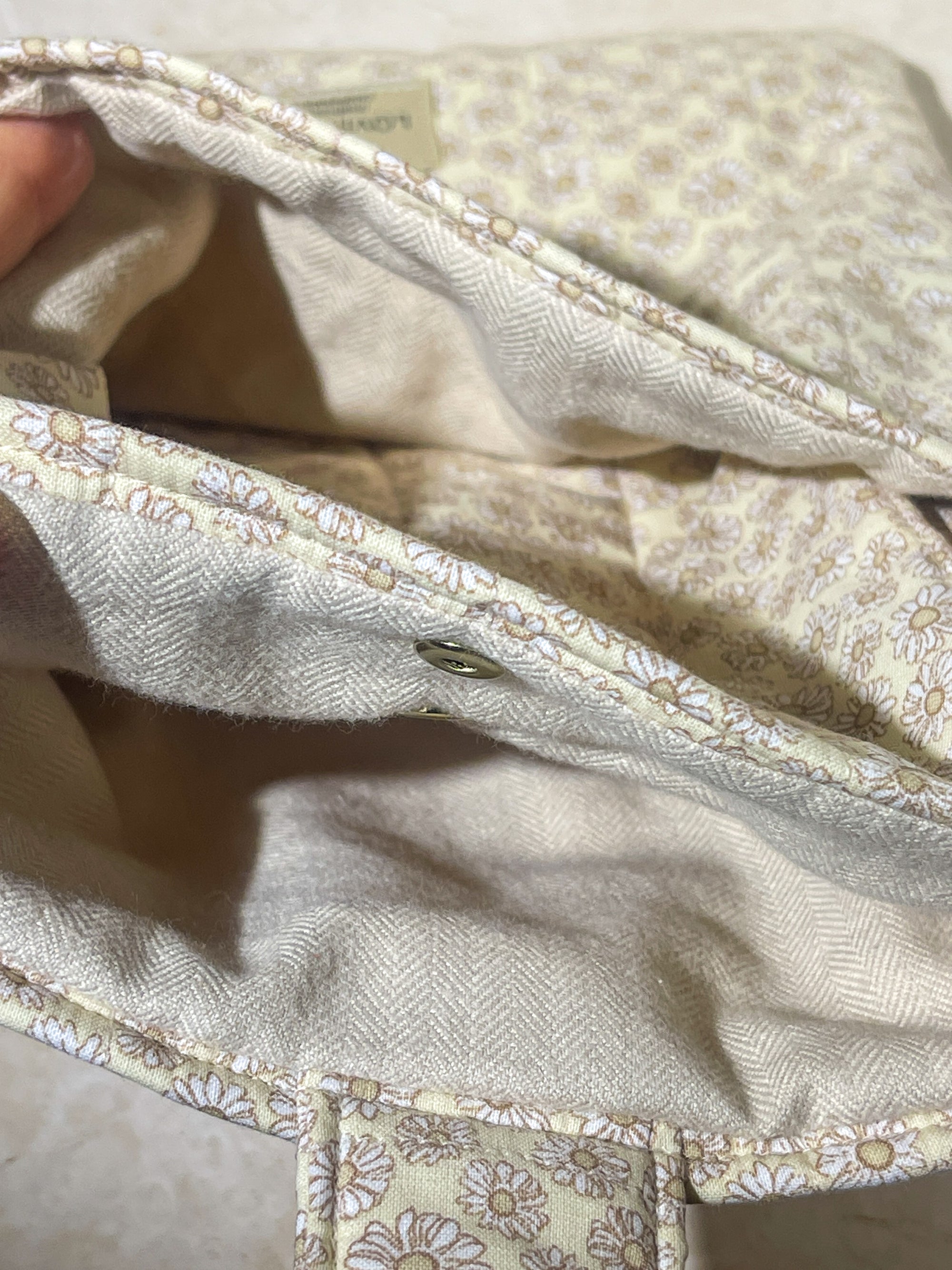 Classic Book Sleeve {100% Cotton Quilted} - Daisy Tea